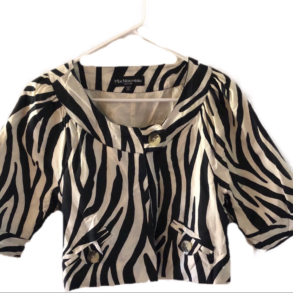 Blazer cropped length with elbow length sleeves